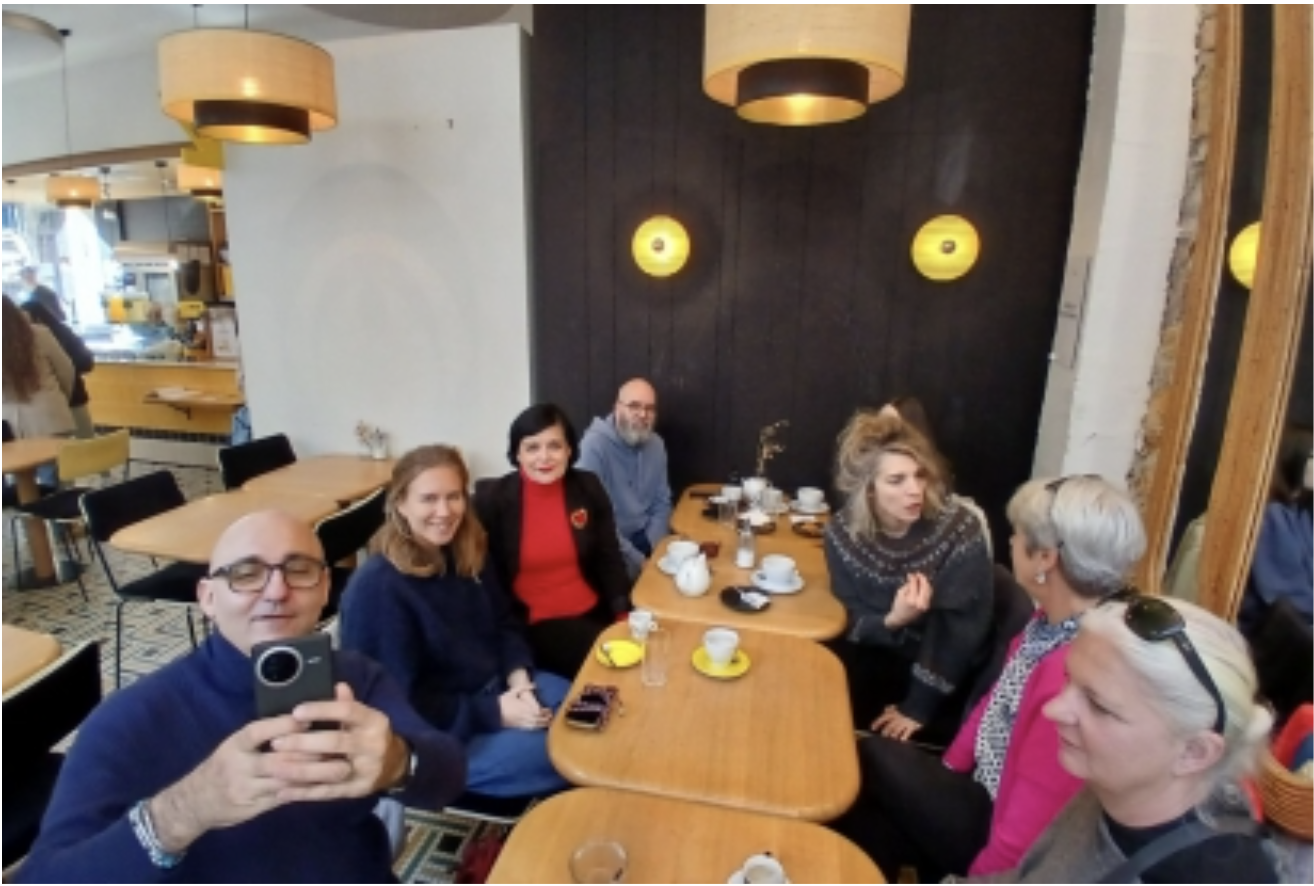 Cafés, déjeuners et apéros RESSORT